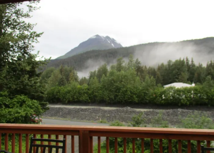 Seward Apartment