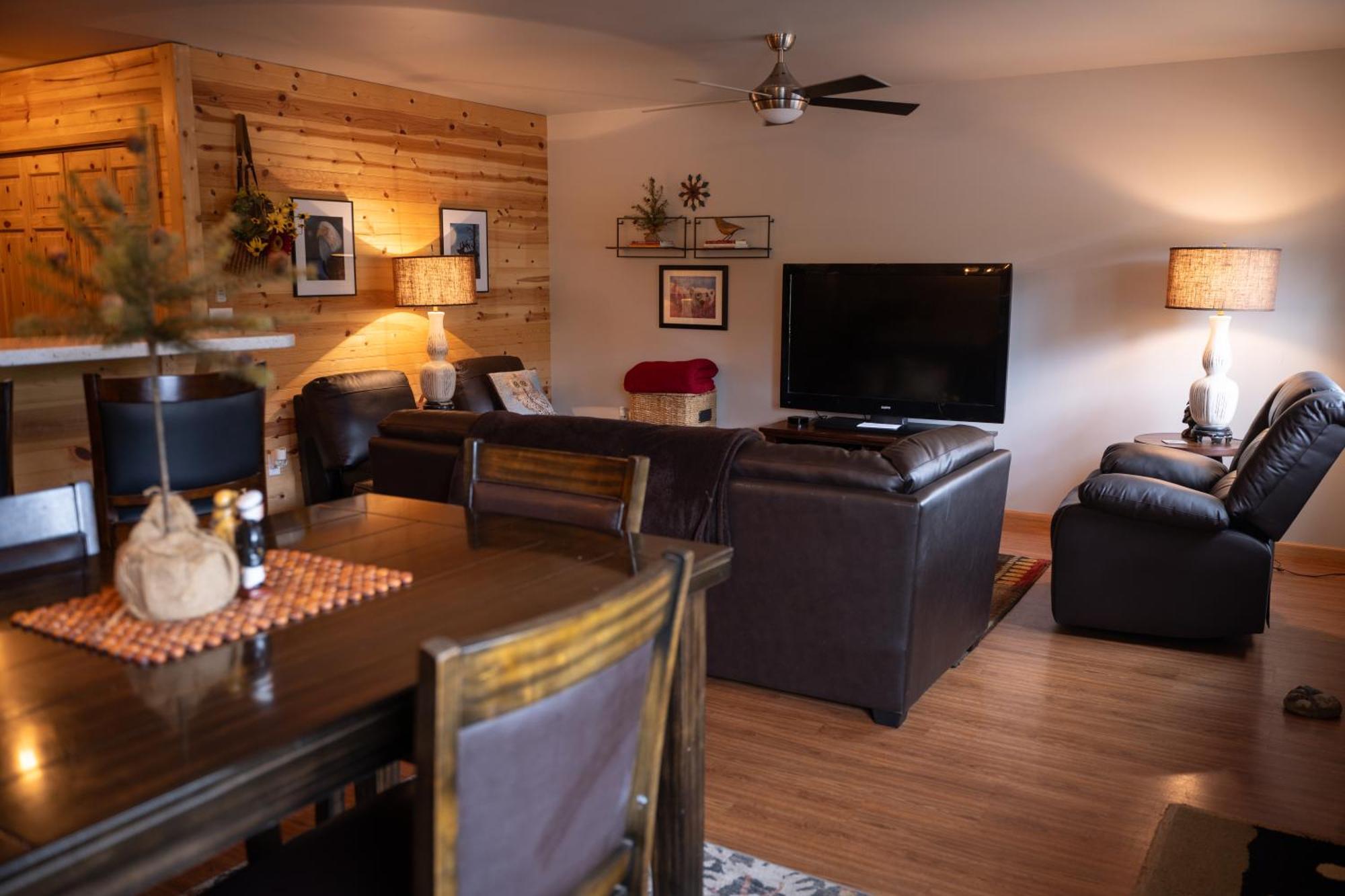 Seward Apartment *